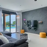 Posidonia בית נופש *