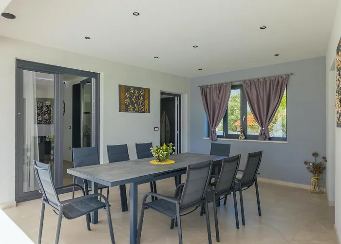 펜션 Posidonia 풀라