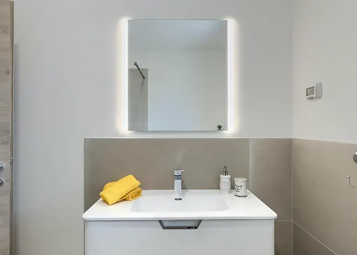 Posidonia 펜션 풀라